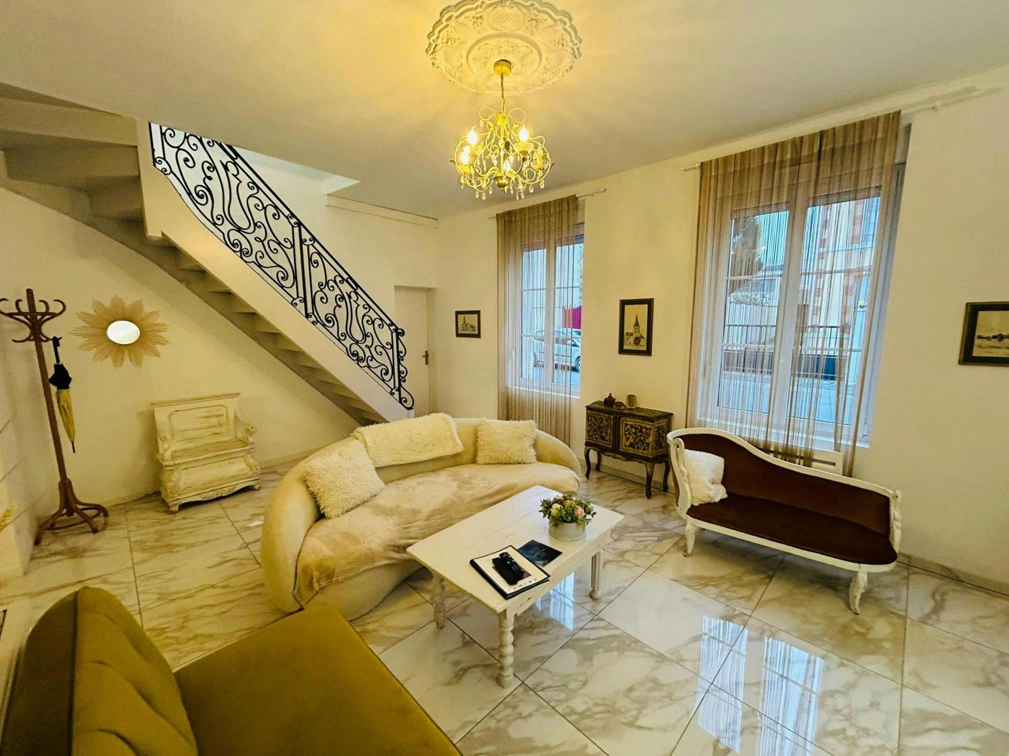 Magnifique maison d’artiste Reims Extérieur photo